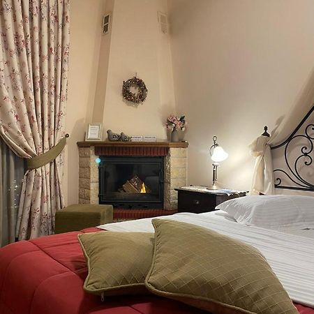 Valentini Guesthouse Karpenisi Екстер'єр фото