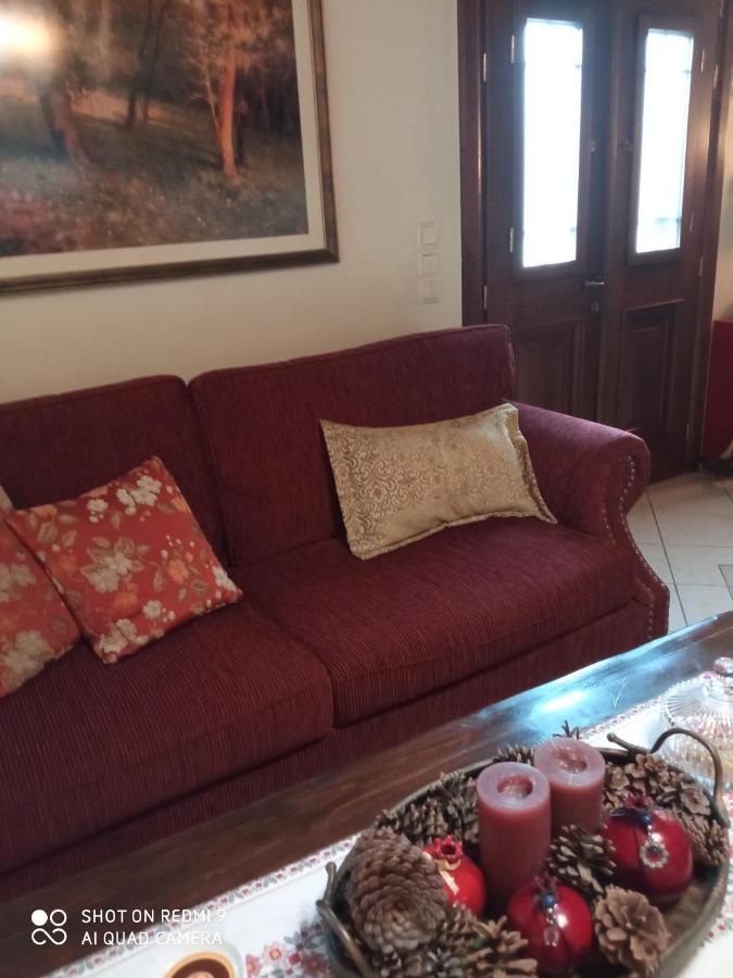 Valentini Guesthouse Karpenisi Екстер'єр фото