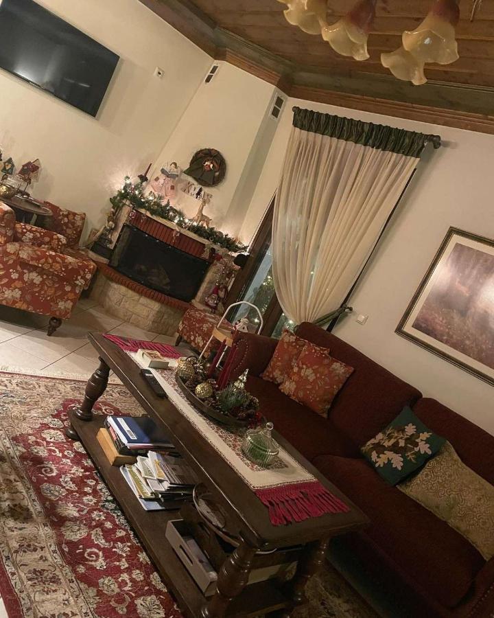 Valentini Guesthouse Karpenisi Екстер'єр фото