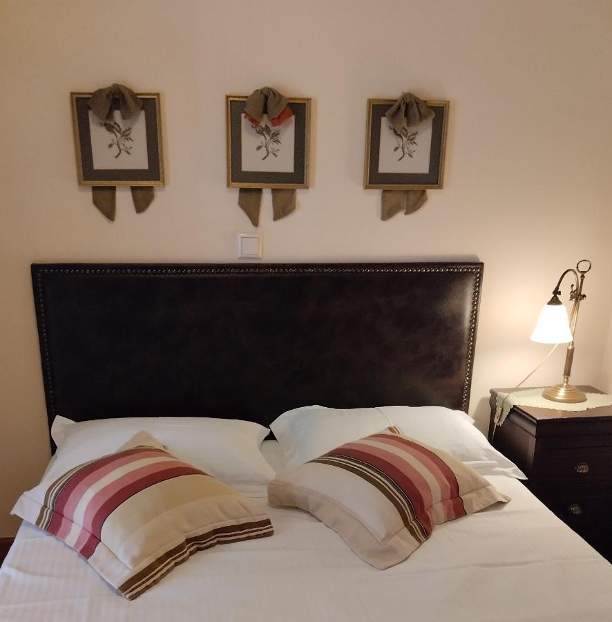 Valentini Guesthouse Karpenisi Екстер'єр фото