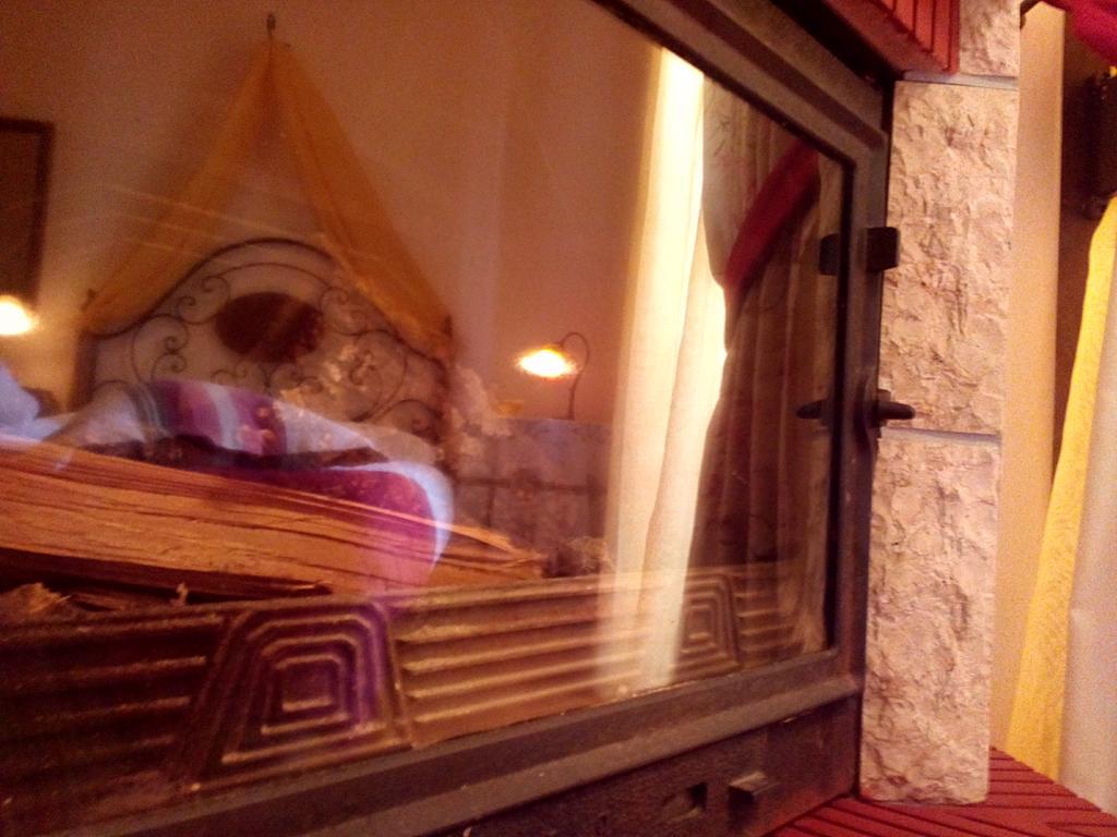 Valentini Guesthouse Karpenisi Екстер'єр фото