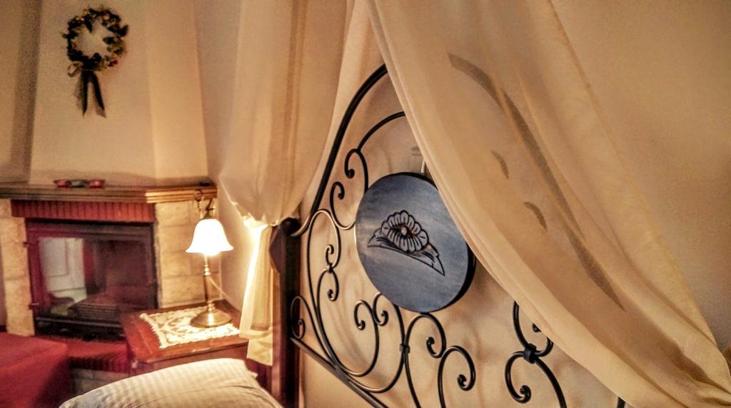 Valentini Guesthouse Karpenisi Екстер'єр фото